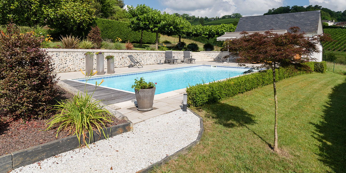 Allée piscine paysagée à Pau